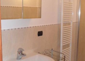 Bagno - Appartamento via Vida, Alba - foto 8