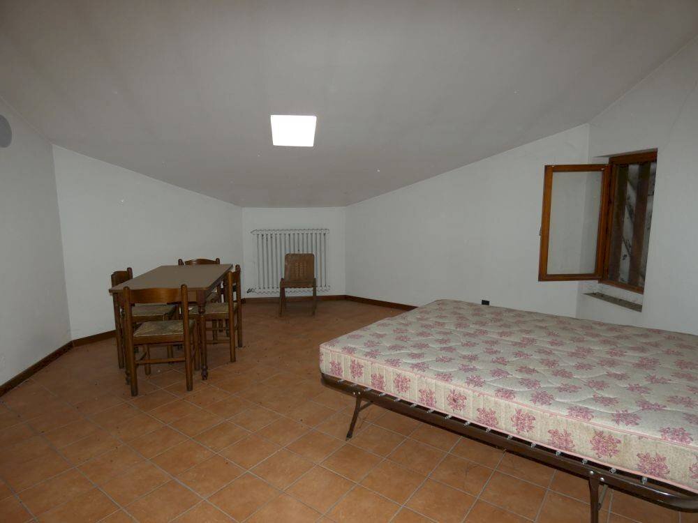 Camera da letto - One-room apartment via Torino, Canale - photo 1
