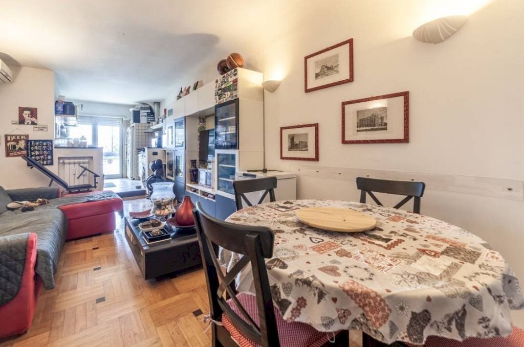 Soggiorno - Trilocale via Cina, Roma (zona Torrino) - foto 2