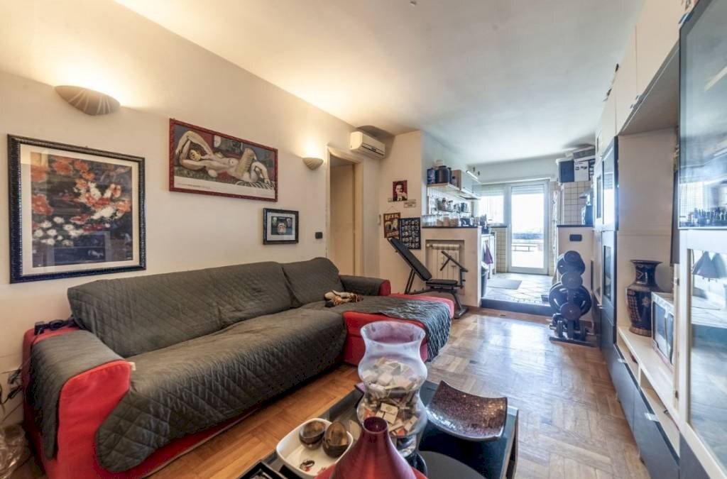 Soggiorno - Trilocale via Cina, Roma (zona Torrino) - foto 3