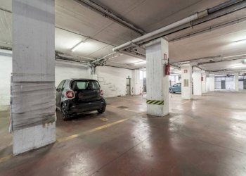 Posto macchina - Trilocale via Cina, Roma (zona Torrino) - foto 24