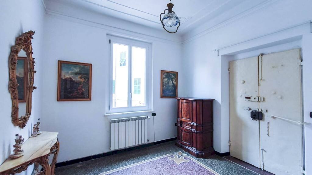 Ingresso - Trilocale viale Michelangelo Buonarroti, Genova (zona Sampierdarena) - foto 2