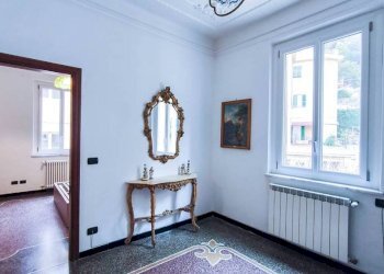 Camera da letto - Trilocale viale Michelangelo Buonarroti, Genova (zona Sampierdarena) - foto 14