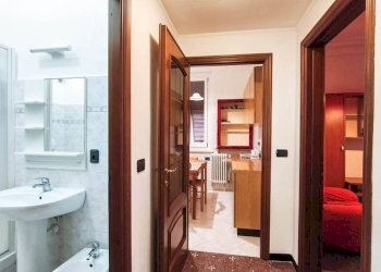 Disimpegno - Trilocale viale Michelangelo Buonarroti, Genova (zona Sampierdarena) - foto 17