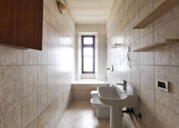 Bagno - Bilocale via Vittorio Asinari di Bernezzo, 5, Torino (zona Parella) - foto 12