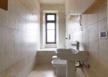Bagno - Bilocale via Vittorio Asinari di Bernezzo, 5, Torino (zona Parella) - foto 13