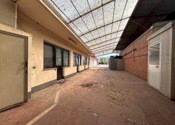 Interno palazzo - Capannone via della Ripa, 37, frazione Madonna Delle Grazie, Cuneo - foto 1