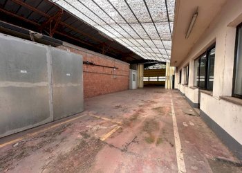 Interno non residenziale - Capannone via della Ripa, 37, frazione Madonna Delle Grazie, Cuneo - foto 4