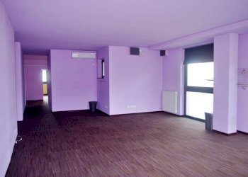 Salone - Ufficio via Carlo Cattaneo, 22, Gallarate - foto 3