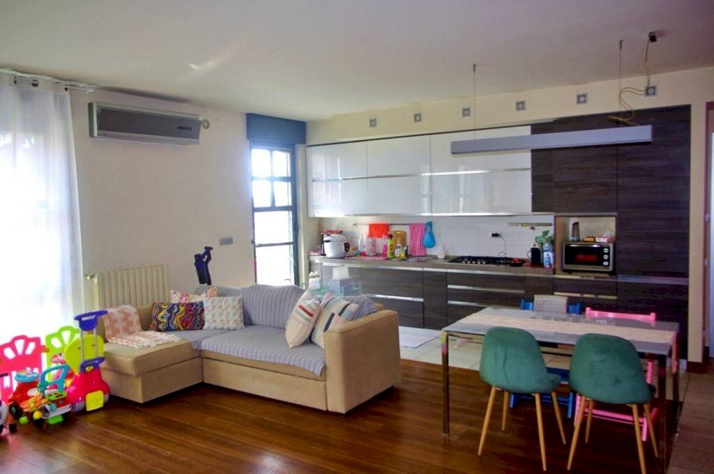 Salone - Quadrilocale Gallarate - foto 1