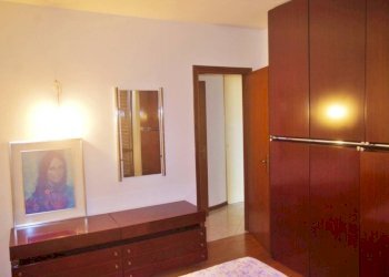 Camera da letto - Trilocale Cavaria con Premezzo - foto 18