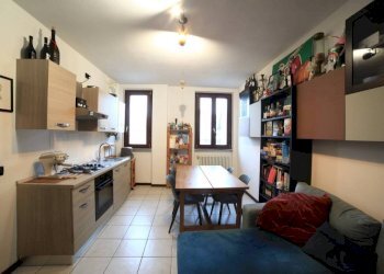 Cucina - Bilocale via Camillo Benso di Cavour, Rosate - foto 2