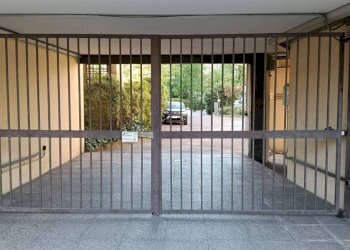 Interno palazzo - Box via Camillo Ranzani, Bologna (zona San Donato) - foto 1