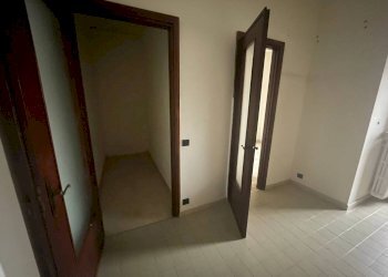 Stanza non arredata - Quadrilocale Alessandria - foto 6