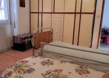 Camera da letto - Bilocale salita Paxo, 3, Rapallo - foto 13