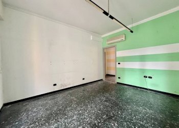 Ufficio - Trilocale via Monterotondo, 2, Genova (zona Sestri Ponente) - foto 13