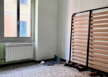 Camera da letto - Appartamento via Gaetano Donizetti, Genova (zona Sestri Ponente) - foto 3