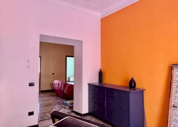 Camera da letto - Appartamento via Gaetano Donizetti, Genova (zona Sestri Ponente) - foto 9