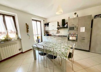 Cucina - Trilocale via Giovanni Trimaglio, 30, Busca - foto 2