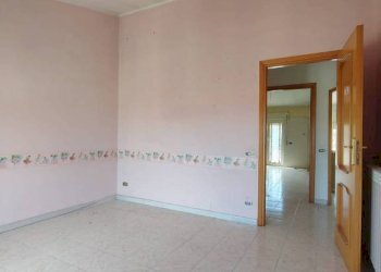 Camera da letto - Trilocale via Flaminia, 124, Rignano Flaminio - foto 12