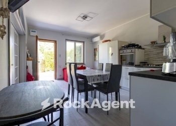 Cucina - Three-room apartment via Giosuè Carducci, 51, Montepaone - photo 5