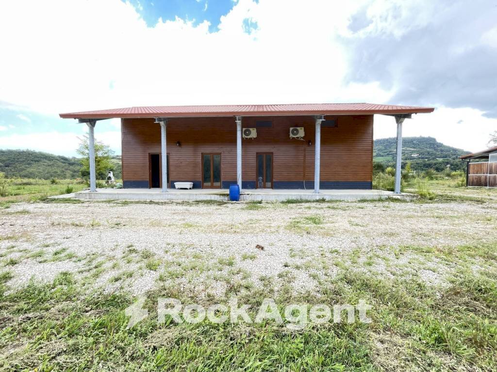 Box auto - Commercial Premises LOCALITA' PIANO D'ISCHIA, SNC, Civitella del Tronto - photo 1