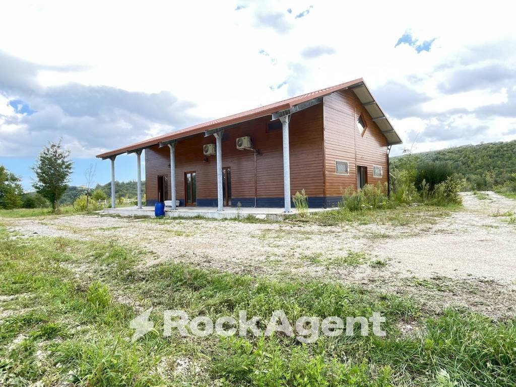 Terreno - Commercial Premises LOCALITA' PIANO D'ISCHIA, SNC, Civitella del Tronto - photo 3