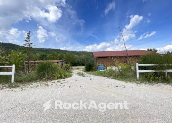 Terreno - Commercial Premises LOCALITA' PIANO D'ISCHIA, SNC, Civitella del Tronto - photo 11