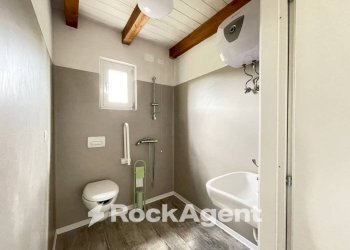 Bagno - Commercial Premises LOCALITA' PIANO D'ISCHIA, SNC, Civitella del Tronto - photo 16