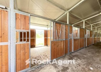 Box auto - Commercial Premises LOCALITA' PIANO D'ISCHIA, SNC, Civitella del Tronto - photo 21