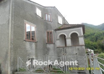 Facciata - Casa indipendente via Grisi, 2, Trecchina - foto 1