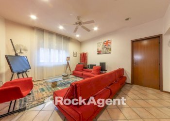 Salone - Villa via Vittorio Alfieri, 19, Cerro Maggiore - foto 2