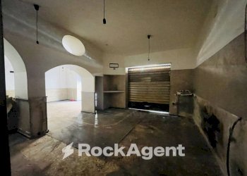 Stanza non arredata - Shop via Angelo Volpicelli, 30/32, Arzano - photo 8