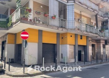 Facciata - Shop via Angelo Volpicelli, 30/32, Arzano - photo 26