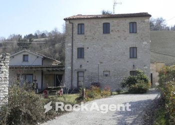 Facciata - Rustico Frazione Costa, 123, Arcevia - foto 11