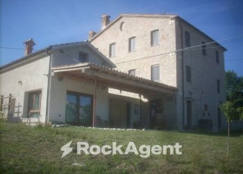 Facciata - Rustico Frazione Costa, 123, Arcevia - foto 1