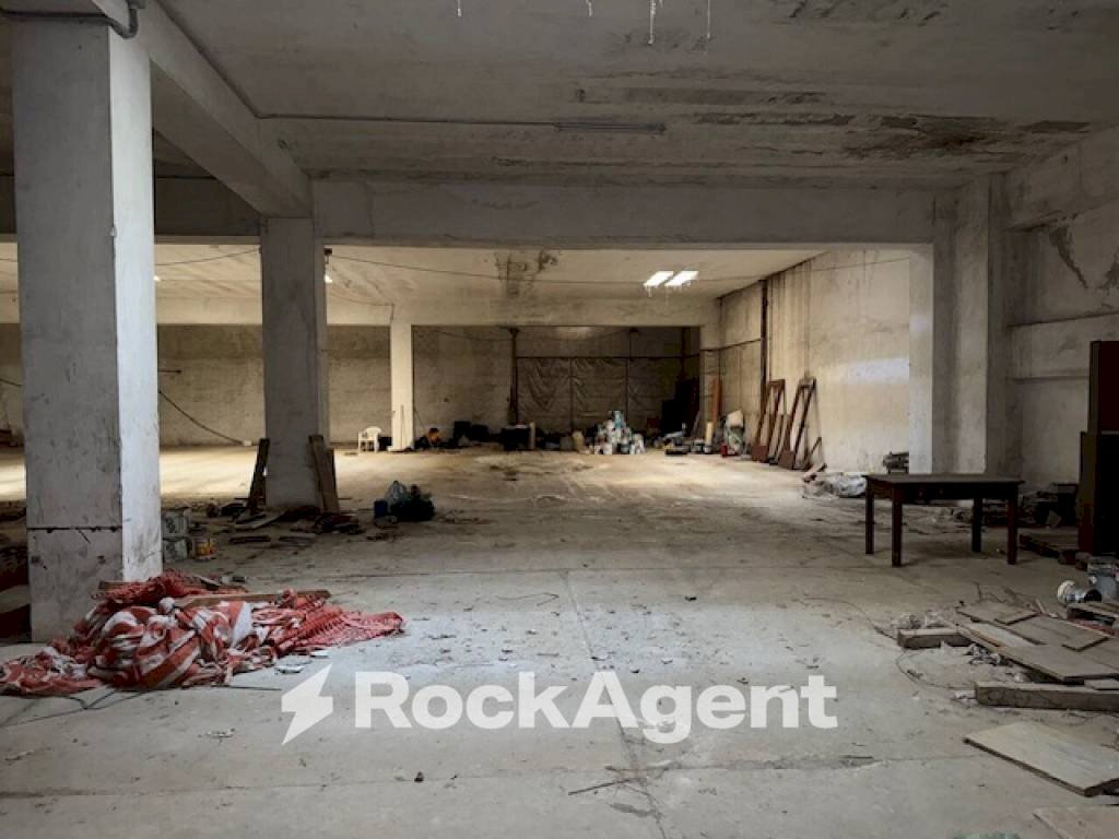 Magazzino - Capannone via Trento e Trieste, 137, Millesimo - foto 3