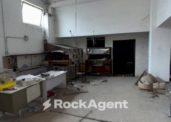 Magazzino - Capannone via Trento e Trieste, 137, Millesimo - foto 8