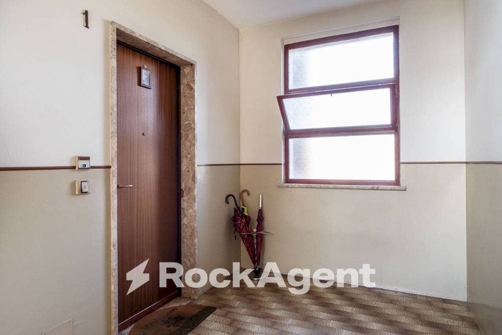 Interno palazzo - Trilocale via Alessandrini, 6, Mede - foto 3