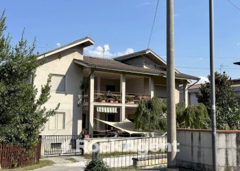 Facciata - Villa via delle Nazioni Unite 36, Alanno - foto 28