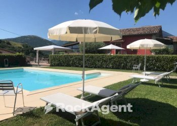 Piscina - Rustico via Colombara, Frontone - foto 2