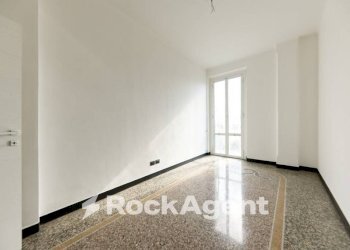 Camera da letto - Appartamento via Archimede, Genova (zona Marassi) - foto 22