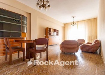 Salone - Trilocale via Conti di Loritello, 9/B, Catanzaro - foto 2