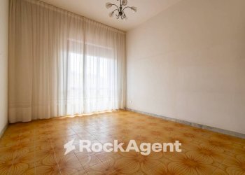 Camera da letto - Trilocale via Conti di Loritello, 9/B, Catanzaro - foto 15