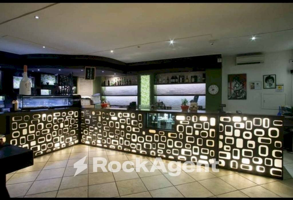 Interno non residenziale - Ristorante piazza Cesare Terranova, Parabita - foto 2