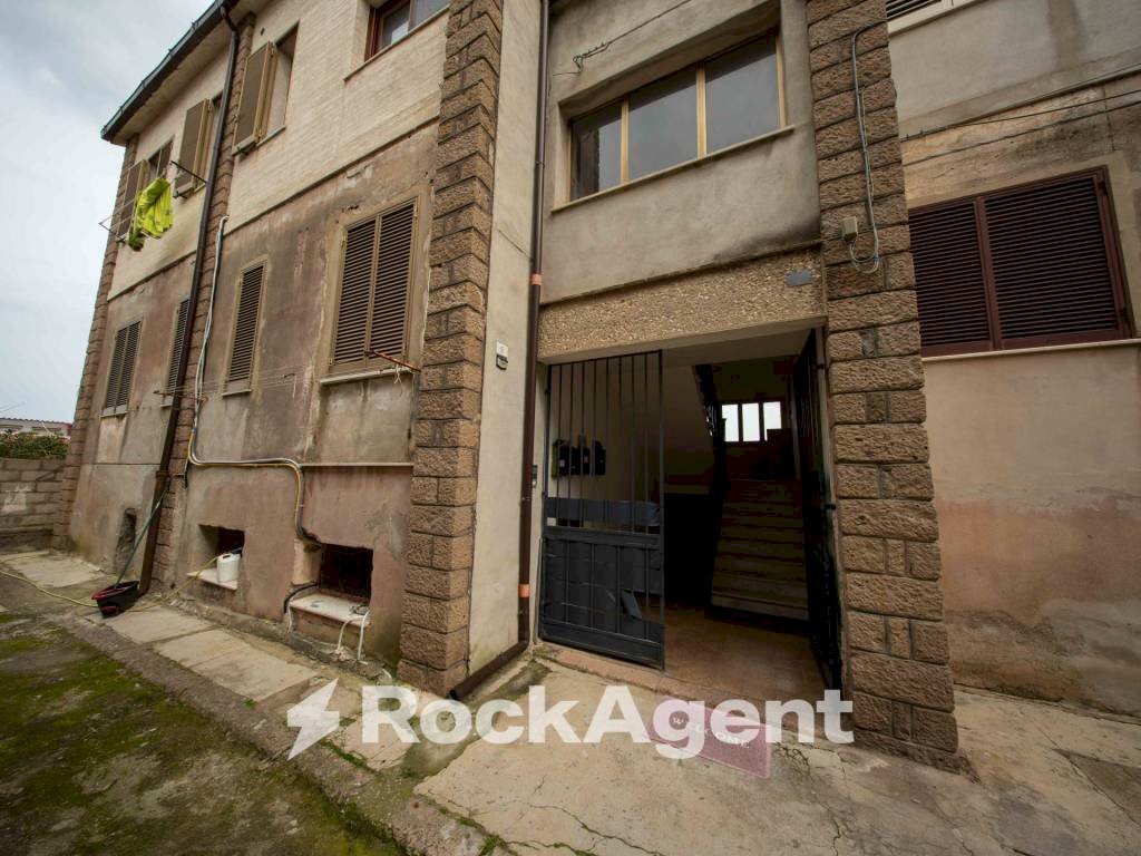 Facciata - Four-room apartment via Pietro Maroncelli, 5, Sorso - photo 1