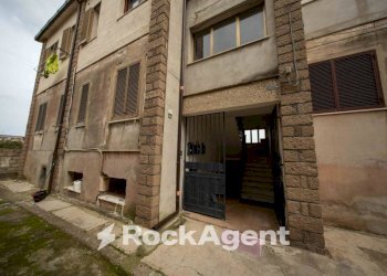 Facciata - Four-room apartment via Pietro Maroncelli, 5, Sorso - photo 1