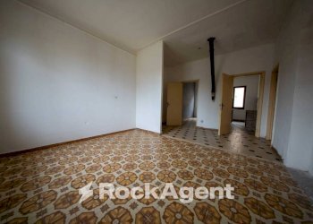Camera da letto - Four-room apartment via Pietro Maroncelli, 5, Sorso - photo 3