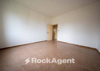 Camera da letto - Four-room apartment via Pietro Maroncelli, 5, Sorso - photo 9