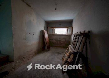 Cantina - Four-room apartment via Pietro Maroncelli, 5, Sorso - photo 16